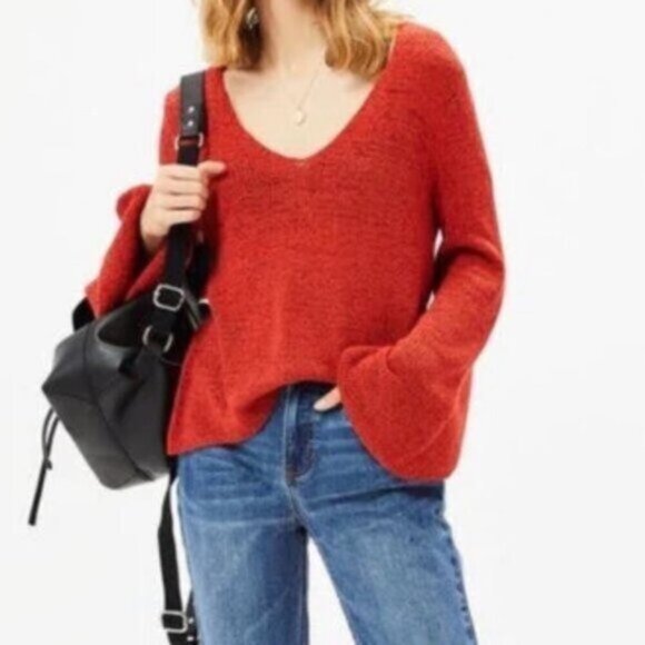 NWT MINKPINK | Burnt Orange Rust V-Neck Lauren Knit Sweater Size Small - Picture 1 of 8